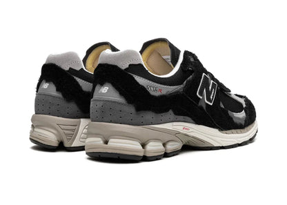 New Balance 2002R Protection Pack Black Grey - PLUGSNEAKRS