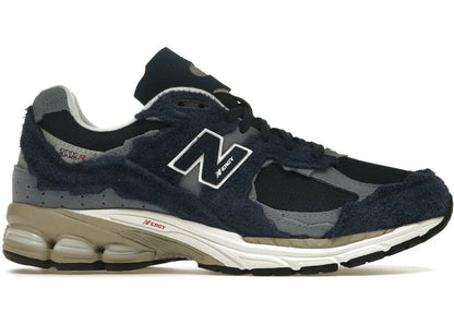 New Balance 2002R Protection Pack Navy Grey - PLUGSNEAKRS